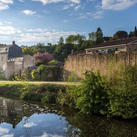 Petite Maison Medievale Parthenay Exterior photo